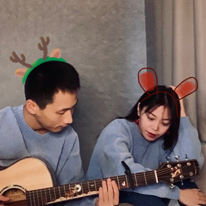 13岁学生粉嫩小泬无遮挡
